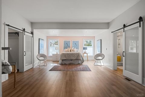 Tiny photo for 1221 Oakwood Street, Bedford, VA 24523 (MLS # 365094)