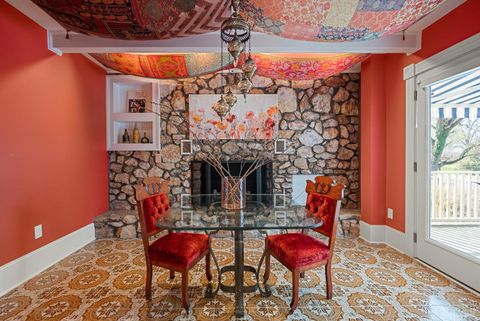 Tiny photo for 1221 Oakwood Street, Bedford, VA 24523 (MLS # 365094)