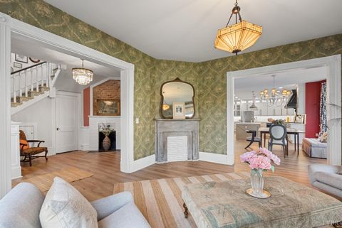 Tiny photo for 1221 Oakwood Street, Bedford, VA 24523 (MLS # 365094)