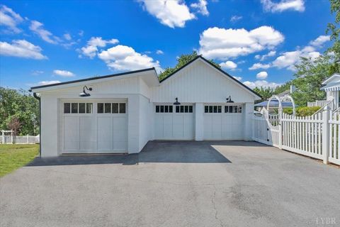 Tiny photo for 1221 Oakwood Street, Bedford, VA 24523 (MLS # 365094)