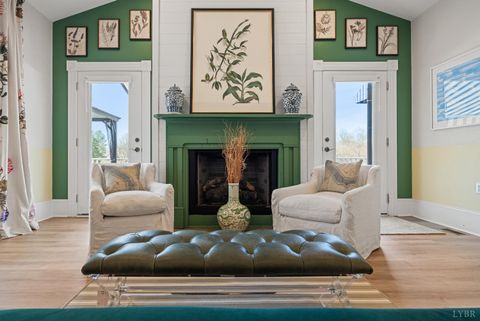 Tiny photo for 1221 Oakwood Street, Bedford, VA 24523 (MLS # 365094)