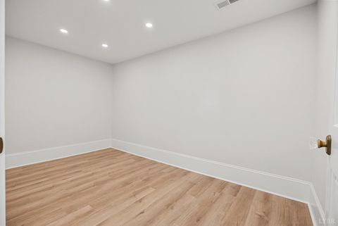 Tiny photo for 1221 Oakwood Street, Bedford, VA 24523 (MLS # 365094)