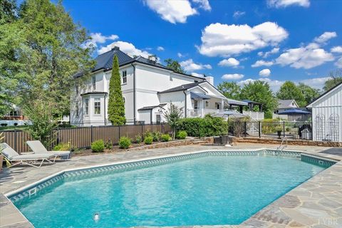 Tiny photo for 1221 Oakwood Street, Bedford, VA 24523 (MLS # 365094)