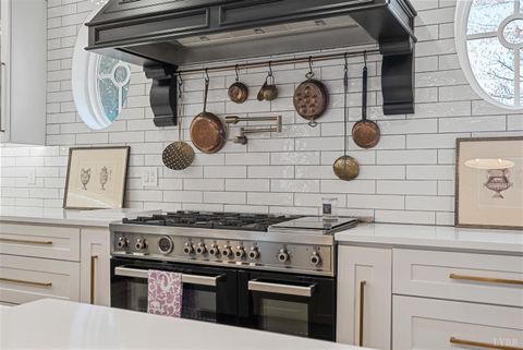 Tiny photo for 1221 Oakwood Street, Bedford, VA 24523 (MLS # 365094)