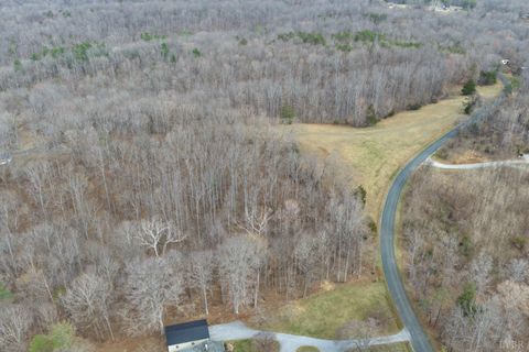 Tiny photo for 426 Burgess Road, Madison Heights, VA 24572 (MLS # 365063)