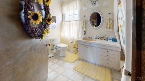 Tiny photo for 426 Burgess Road, Madison Heights, VA 24572 (MLS # 365063)