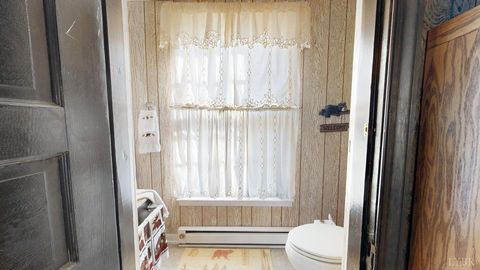 Tiny photo for 426 Burgess Road, Madison Heights, VA 24572 (MLS # 365063)