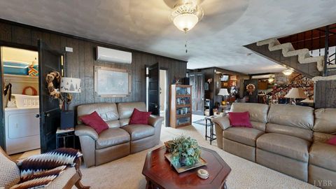 Tiny photo for 426 Burgess Road, Madison Heights, VA 24572 (MLS # 365063)