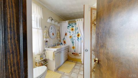 Tiny photo for 426 Burgess Road, Madison Heights, VA 24572 (MLS # 365063)