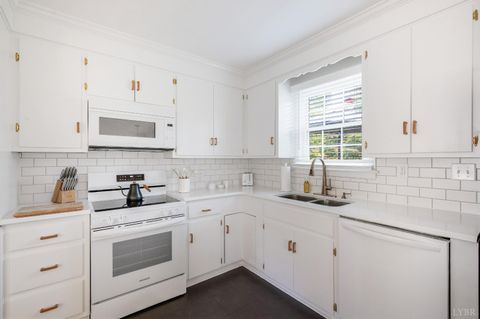 Tiny photo for 3756 Woodside Avenue, Lynchburg, VA 24503 (MLS # 362092)