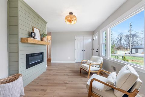 Tiny photo for 111 Saturn St. St, Lynchburg, VA 24502 (MLS # 364991)