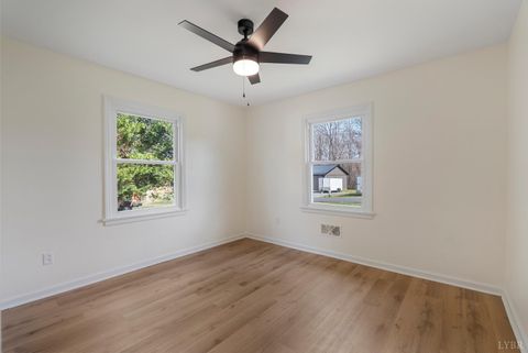 Tiny photo for 111 Saturn St. St, Lynchburg, VA 24502 (MLS # 364991)