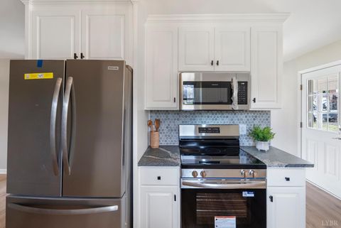 Tiny photo for 111 Saturn St. St, Lynchburg, VA 24502 (MLS # 364991)