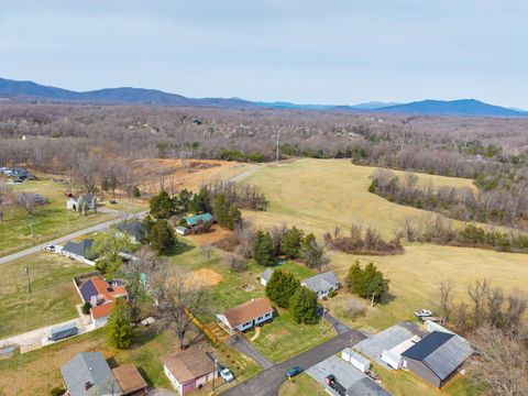 Tiny photo for 111 Saturn St. St, Lynchburg, VA 24502 (MLS # 364991)