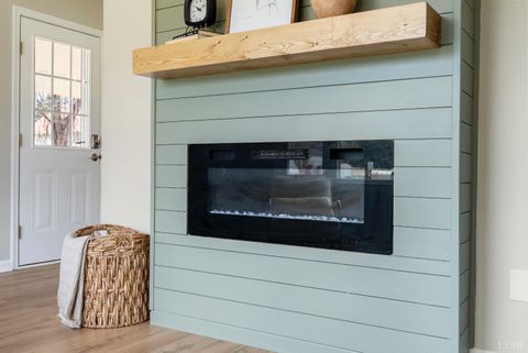 Tiny photo for 111 Saturn St. St, Lynchburg, VA 24502 (MLS # 364991)