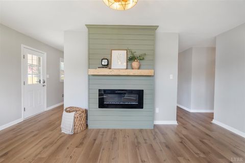 Tiny photo for 111 Saturn St. St, Lynchburg, VA 24502 (MLS # 364991)