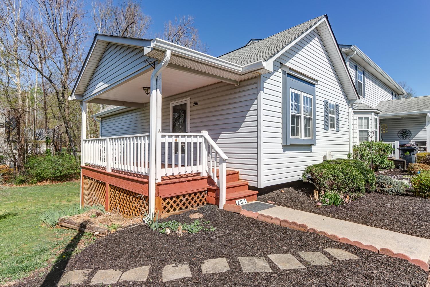 201 Goose Meadow Drive, Forest, Virginia image 1