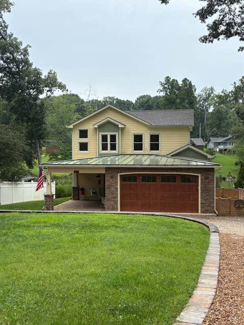 Homes For Sale - 1228 Timberlake Drive<br/> Lynchburg, VA 24502