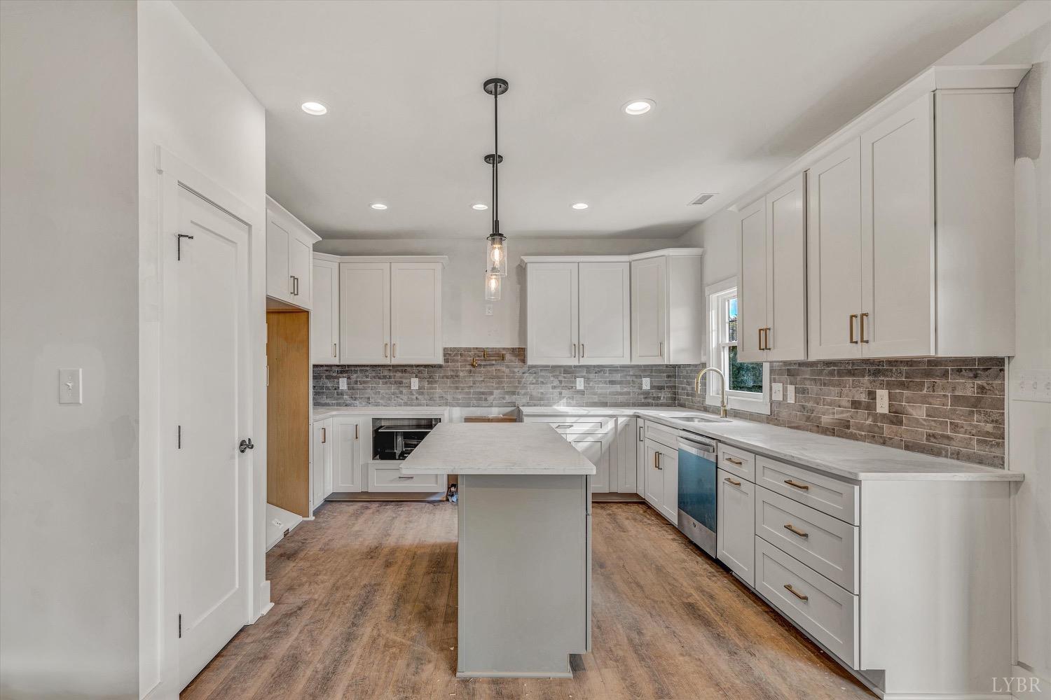 41 Peach Tree Court, Huddleston, Virginia image 3