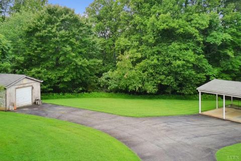 Tiny photo for 0 550 Mitchell Road Rd, Axton, VA 24504 (MLS # 364605)