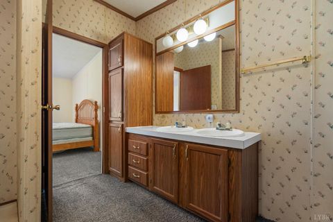 Tiny photo for 0 550 Mitchell Road Rd, Axton, VA 24504 (MLS # 364605)