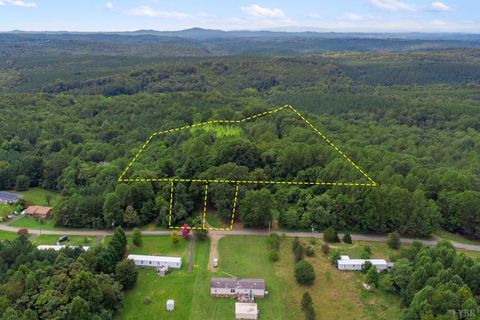 Tiny photo for 0 550 Mitchell Road Rd, Axton, VA 24504 (MLS # 364605)