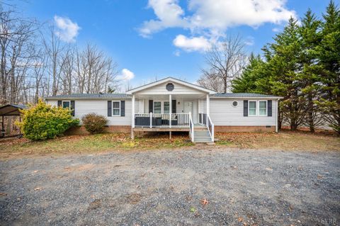 Photo of 339 Plain Ridge Drive, Evington, VA 24550 (MLS # 364867)
