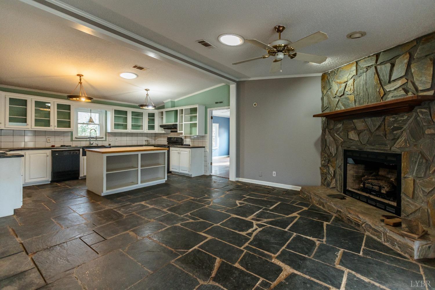 1607 Blackberry Lane, Appomattox, Virginia image 17