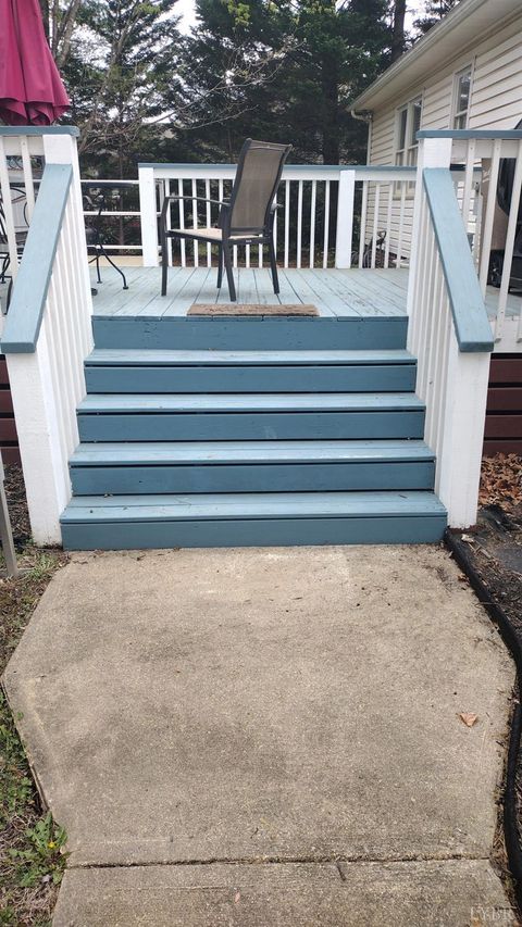 Tiny photo for 618 Prospect Road, Hurt, VA 24563 (MLS # 363848)