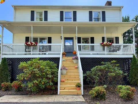 Photo of 1162 Meadow Down Dr Dr, Forest, VA 24551 (MLS # 362043) Photo of 1162 Meadow Down Dr Dr, Forest, VA 24551 (MLS # 362043)