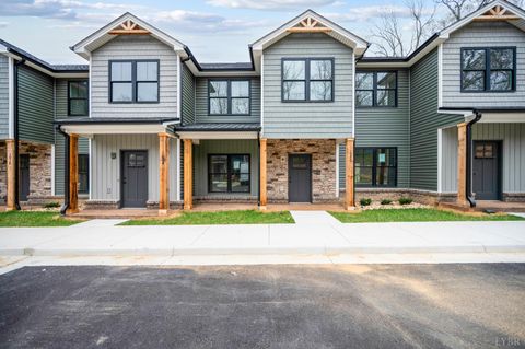 Photo of 1042 Wythe Drive, Forest, VA 24551 (MLS # 364791)