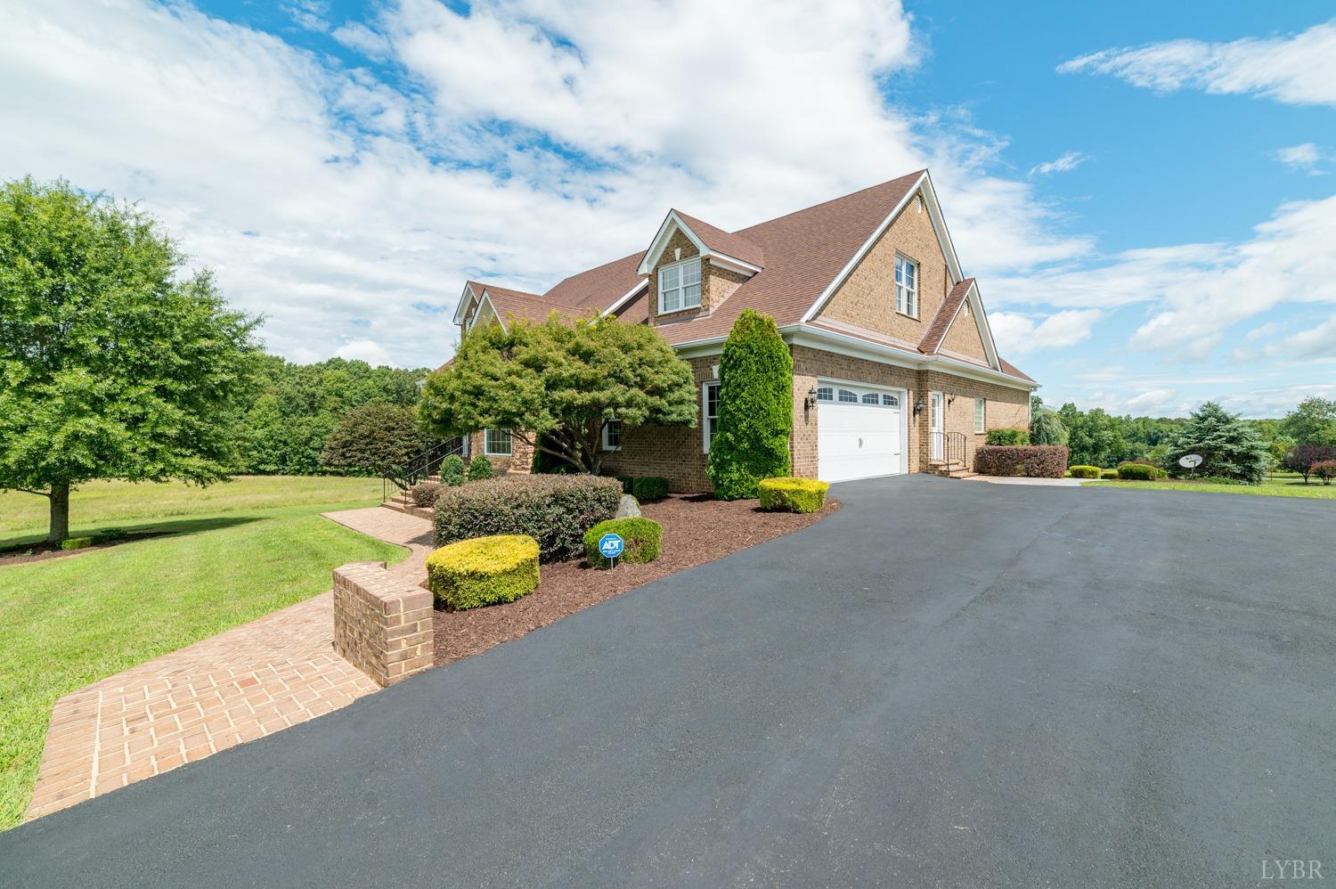 126 Golf Course Trail Trl, Amherst, Virginia image 11
