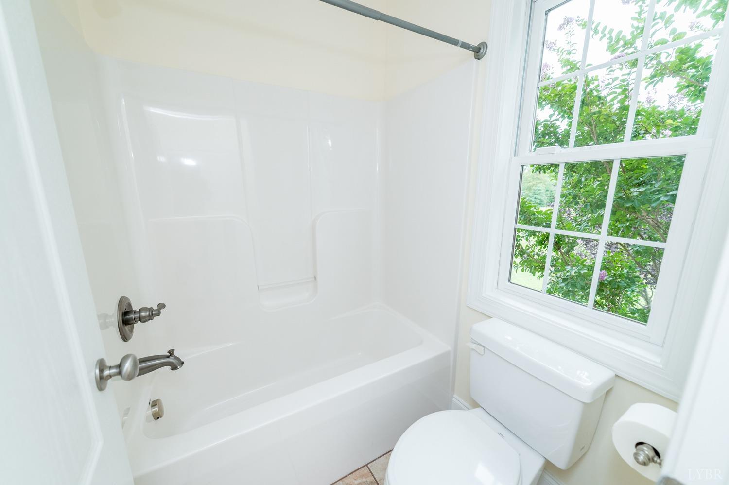 126 Golf Course Trail Trl, Amherst, Virginia image 32