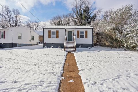 Photo of 1209 Shirley Road, Lynchburg, VA 24502 (MLS # 363384)