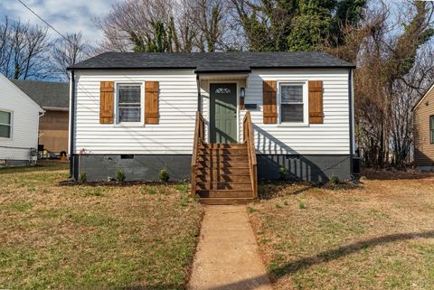 Photo of 1209 Shirley Road, Lynchburg, VA 24502 (MLS # 363384)