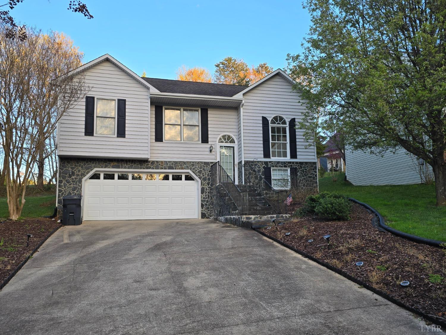 1189 Crest Ridge Drive, Bedford, Virginia image 1