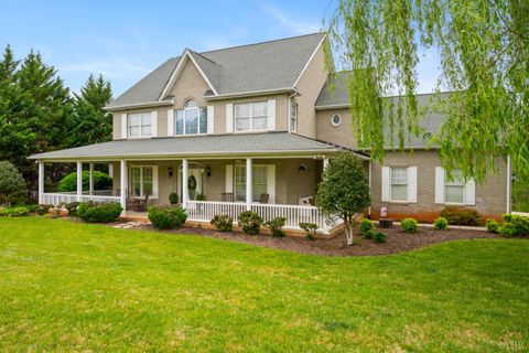 Tiny photo for 1254 Ivy Creek Drive, Forest, VA 24551 (MLS # 366331)