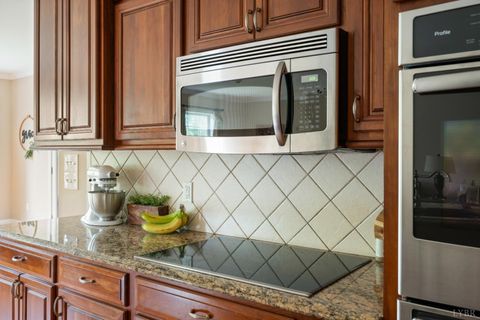 Tiny photo for 1254 Ivy Creek Drive, Forest, VA 24551 (MLS # 366331)