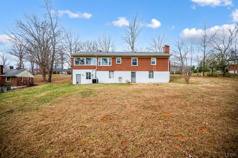 Tiny photo for 102 Dale Avenue, Lynchburg, VA 24502 (MLS # 363424)