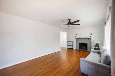 Tiny photo for 102 Dale Avenue, Lynchburg, VA 24502 (MLS # 363424)