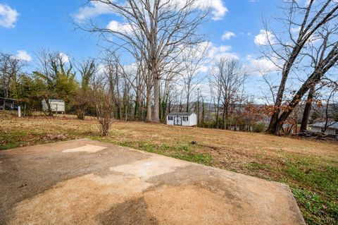 Tiny photo for 102 Dale Avenue, Lynchburg, VA 24502 (MLS # 363424)