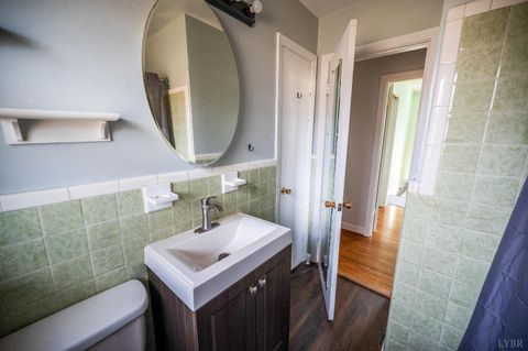 Tiny photo for 102 Dale Avenue, Lynchburg, VA 24502 (MLS # 363424)