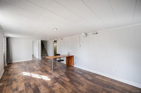 Tiny photo for 102 Dale Avenue, Lynchburg, VA 24502 (MLS # 363424)