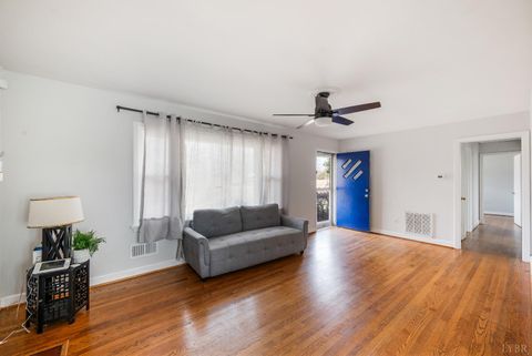 Tiny photo for 102 Dale Avenue, Lynchburg, VA 24502 (MLS # 363424)