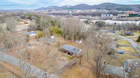Tiny photo for 102 Dale Avenue, Lynchburg, VA 24502 (MLS # 363424)