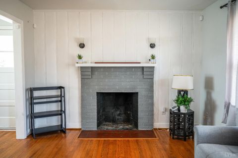 Tiny photo for 102 Dale Avenue, Lynchburg, VA 24502 (MLS # 363424)