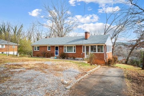 Tiny photo for 102 Dale Avenue, Lynchburg, VA 24502 (MLS # 363424)