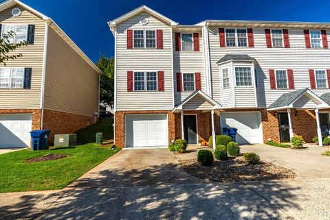 Tiny photo for 725 Wyndhurst Dr, Lynchburg, VA 24502 (MLS # 362328)