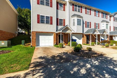 Tiny photo for 725 Wyndhurst Dr, Lynchburg, VA 24502 (MLS # 362328)