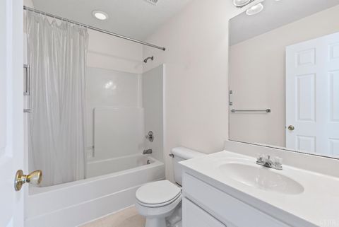 Tiny photo for 725 Wyndhurst Dr, Lynchburg, VA 24502 (MLS # 362328)